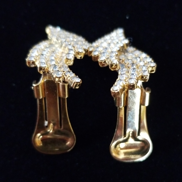 Vintage 1960s Special Occasion Rhinestone Goldtone Clip On Earrings - Picture 8 of 14